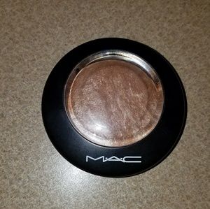 Mac bronzer